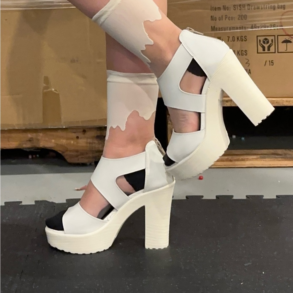 Chunky Y2K Style White Platforms